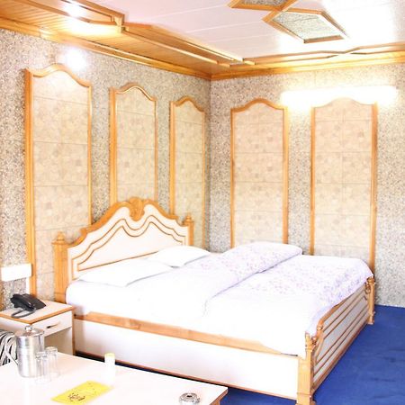 Hotel Vikrant Nainital Exterior photo